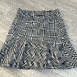 Banana republic plaid grey ruffle skirt